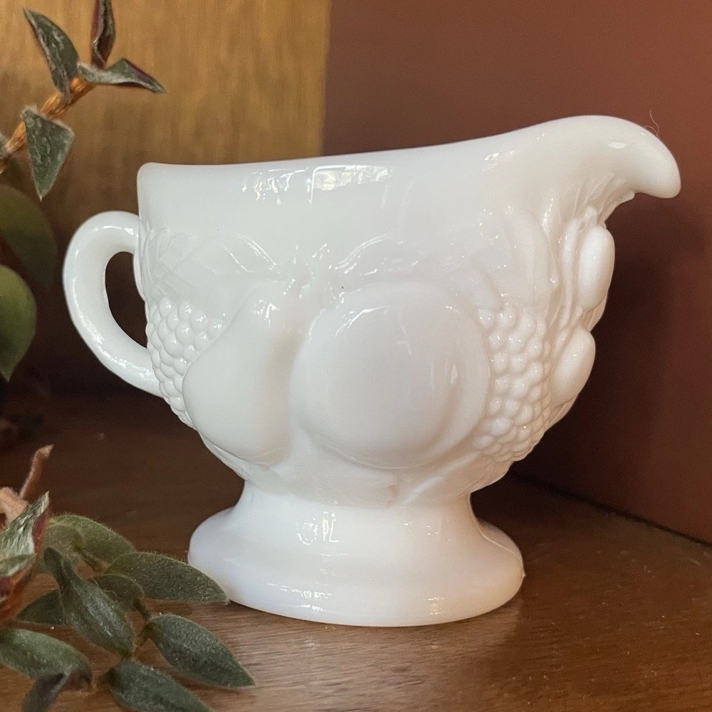 VTG Westmoreland Della Robbia Milk Glass Creamer Footed Harvest Fruit Vtg Decor